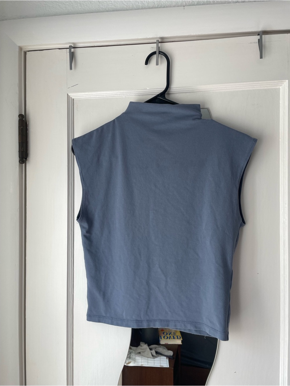 Madewell Sleeveless Mock Neck Tank in Dusty Blue